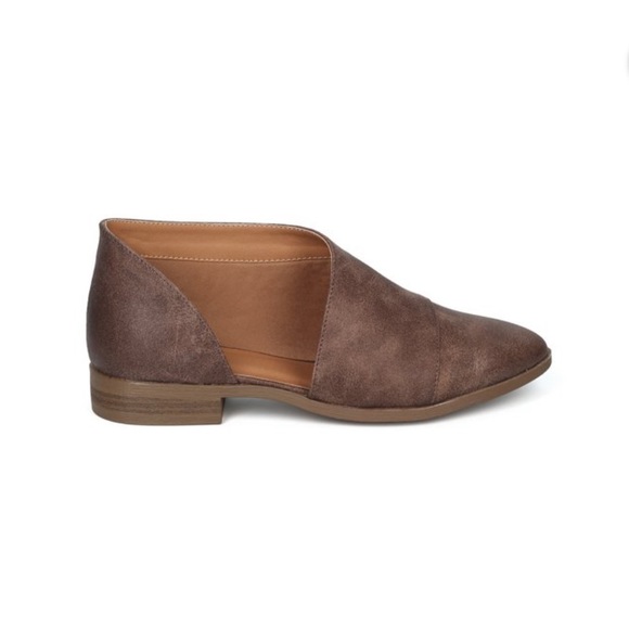 Qupid Tuxedo-68 Leatherette Pointy Toe Extreme Cut Out Ankle Bootie - Picture 2 of 12